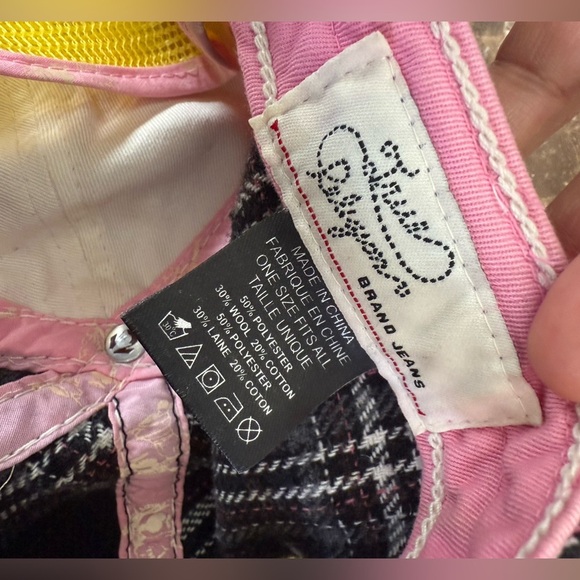 True Religion Cap - Picture 5 of 8